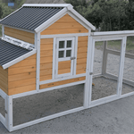 Rugged Ranch™ Laredo Wood Chicken Coop (Up to 5 chickens)